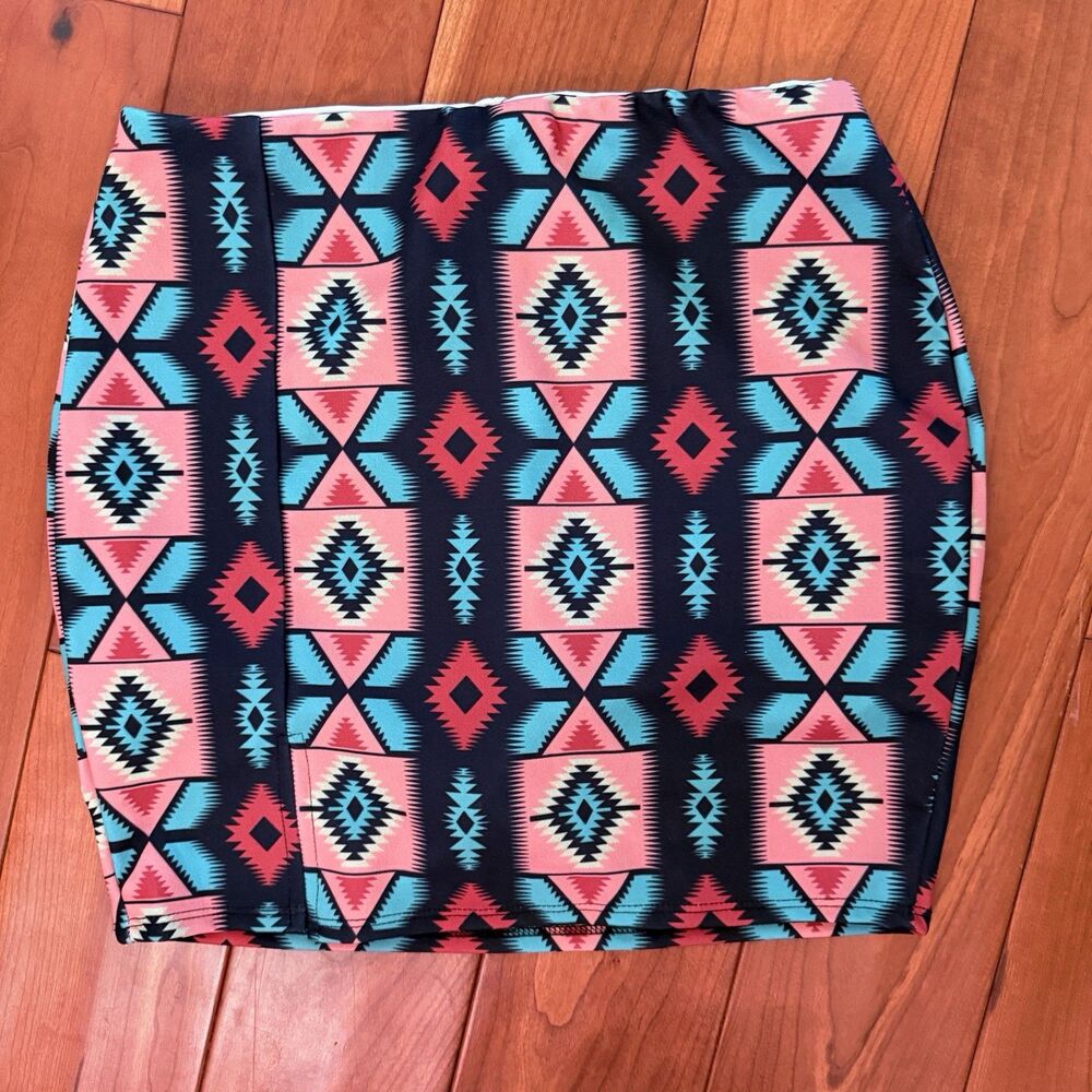 Lucky And Blessed Aztec Skort Size Large